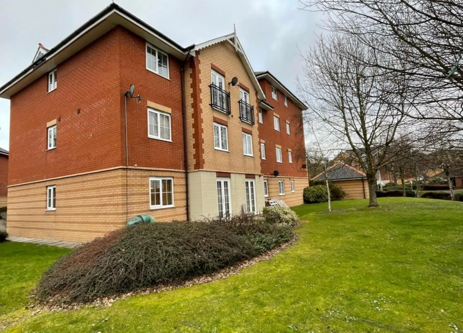 Ekliving Luxe: Bay View Duplex with Free Parking & Wi-Fi Apartment Cardiff