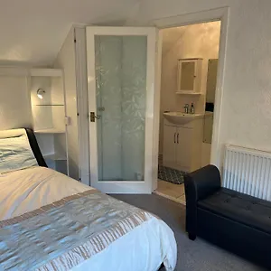 https://hillcrest-bunglow.hotelsin-nottingham.com