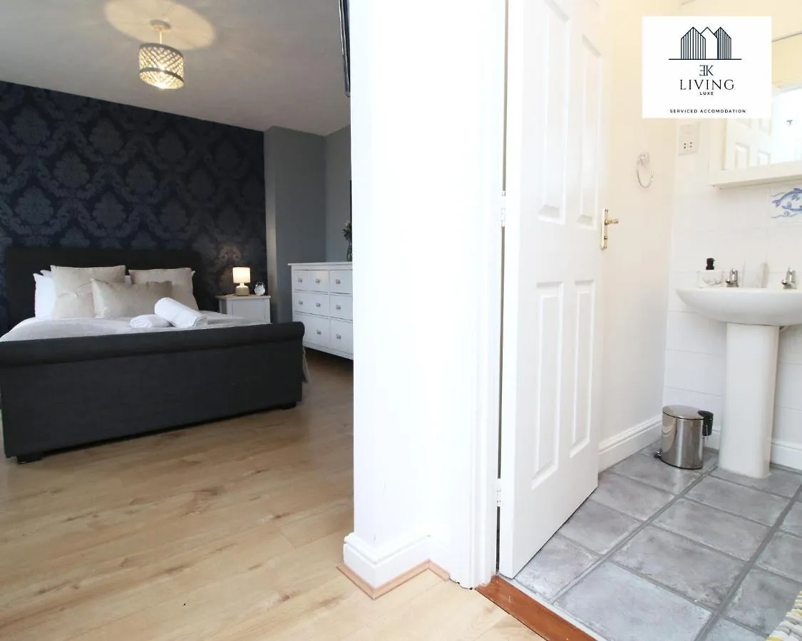 Ekliving Luxe: Bay View Duplex with Free Parking & Wi-Fi Apartment Cardiff