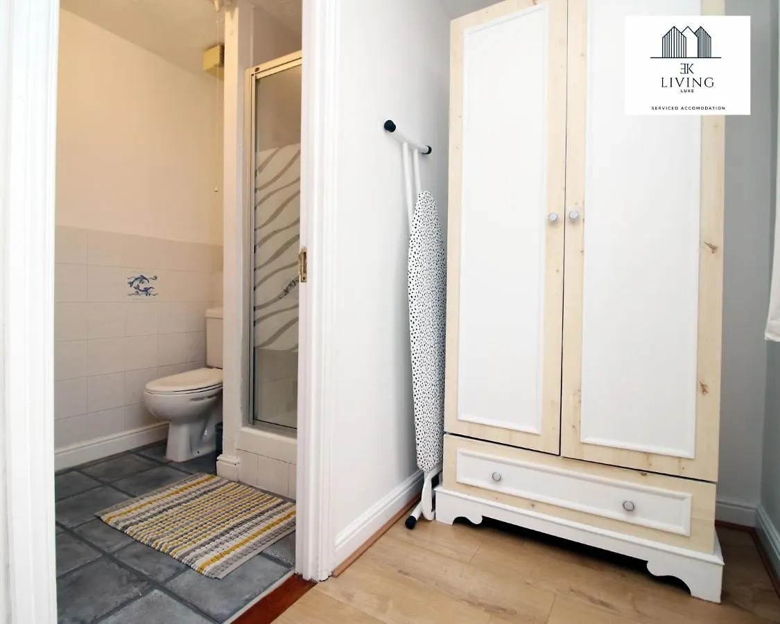 Ekliving Luxe: Bay View Duplex with Free Parking & Wi-Fi Apartment Cardiff 0*,