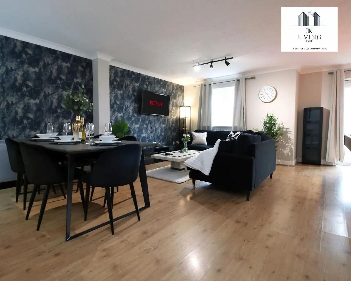 Spacious 3 Bedroom Duplex Apartment On Cardiff Bay - Free Parking & Wifi By Ekliving Luxe Short Lets & Serviced Accommodation 0*,  Regno Unito