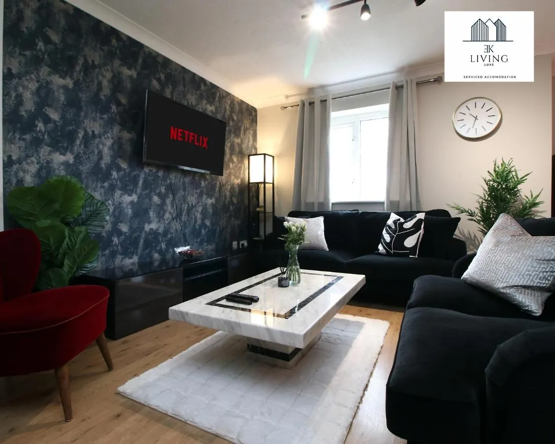 Spacious 3 Bedroom Duplex Apartment On Cardiff Bay - Free Parking & Wifi By Ekliving Luxe Short Lets & Serviced Accommodation